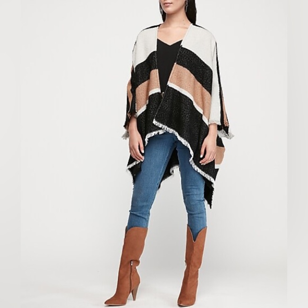 NWT 🤎 Express Striped Fringe Poncho ONE SIZE